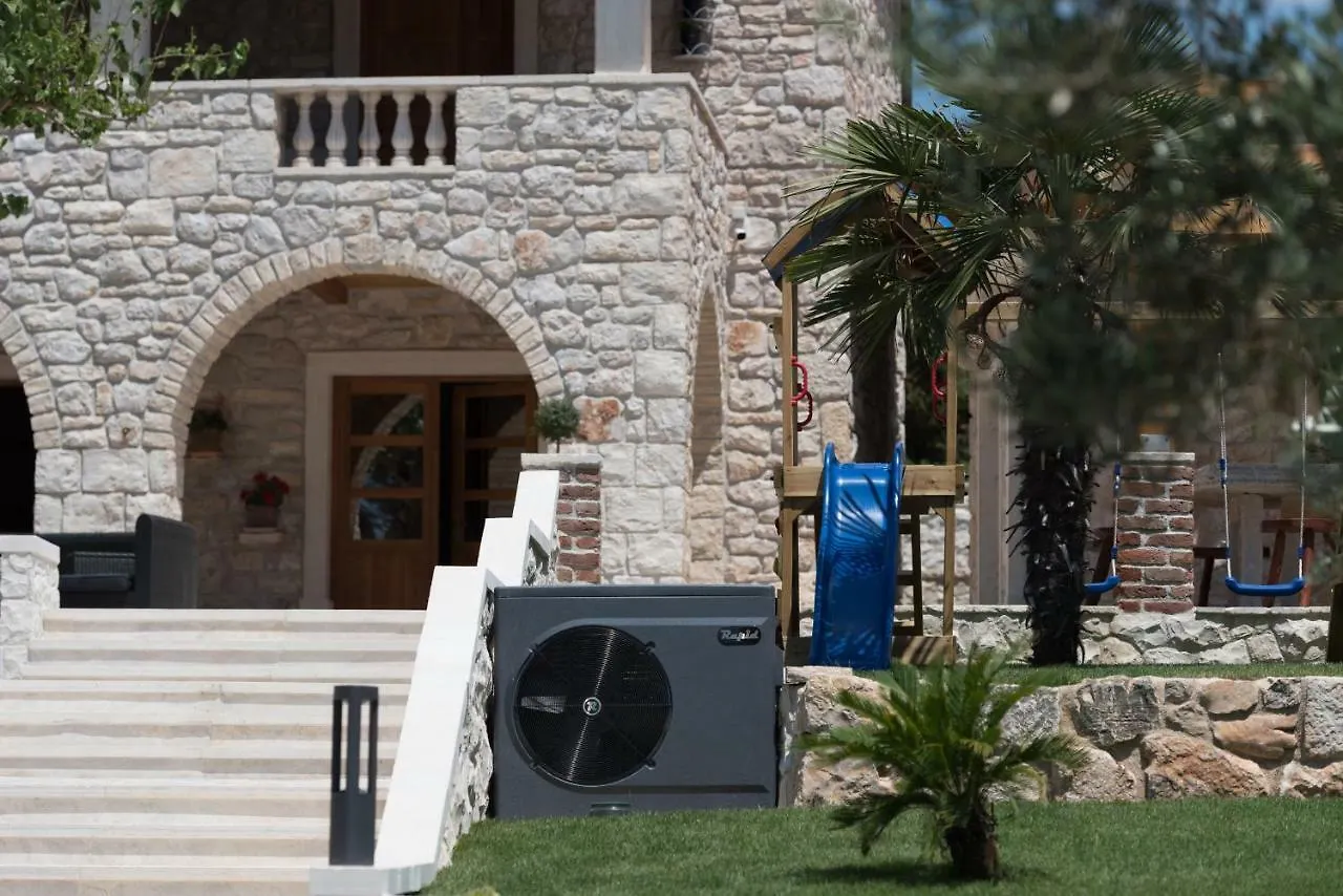 Villa Dumina Sukošan Chorvatsko